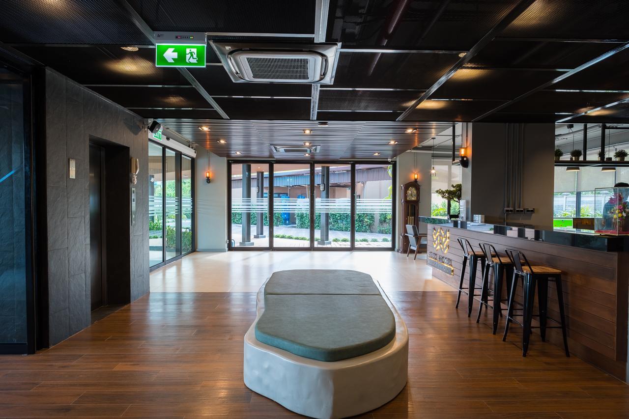 S.22 Hotel Suratthani Сураттхани Экстерьер фото
